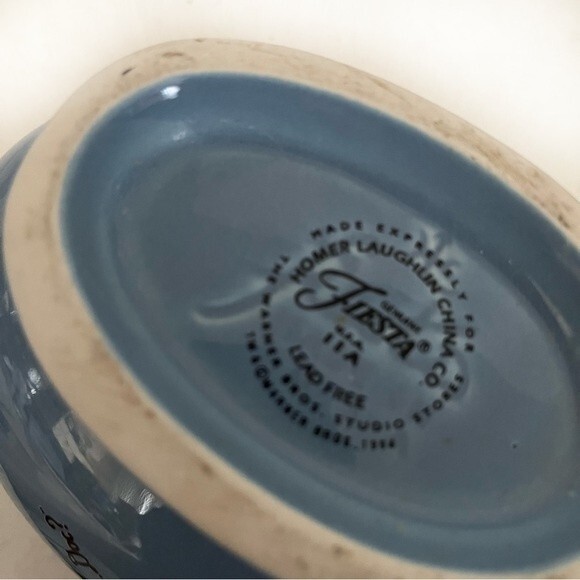 FIESTA WARE Bugs Bunny Blue Gravy Boat Warner Bros Looney Tunes Homer Laughlin - Picture 7 of 9